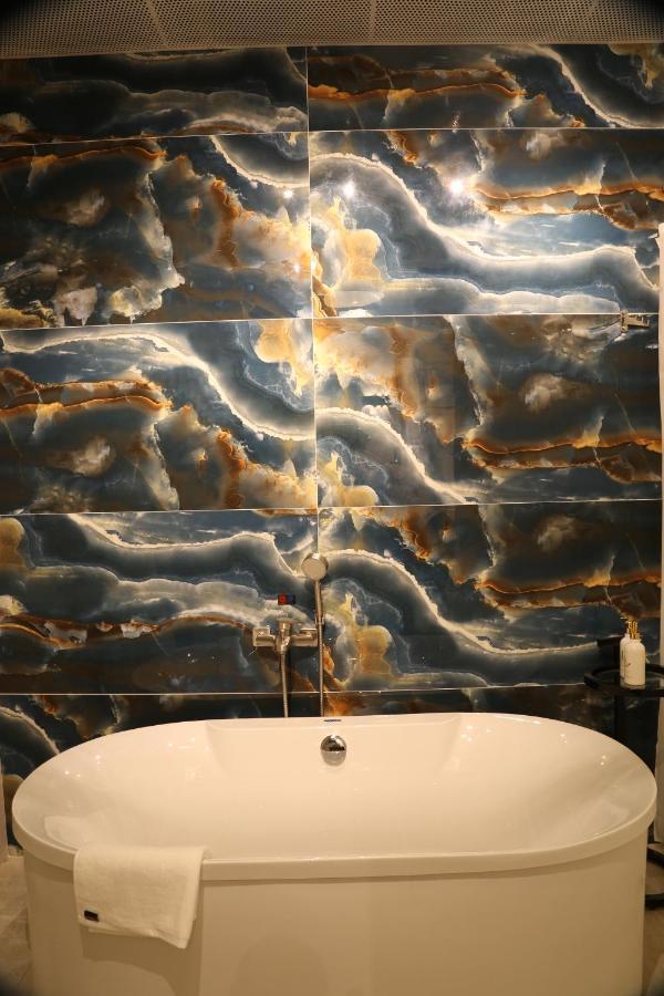 The Queendor Boutique Hotel مدينة هوشي منه المظهر الخارجي الصورة