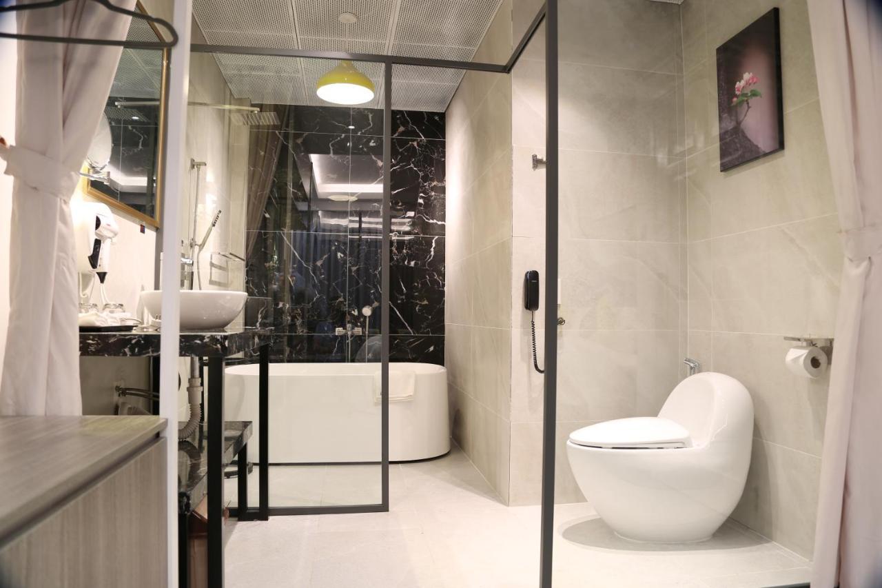 The Queendor Boutique Hotel مدينة هوشي منه المظهر الخارجي الصورة